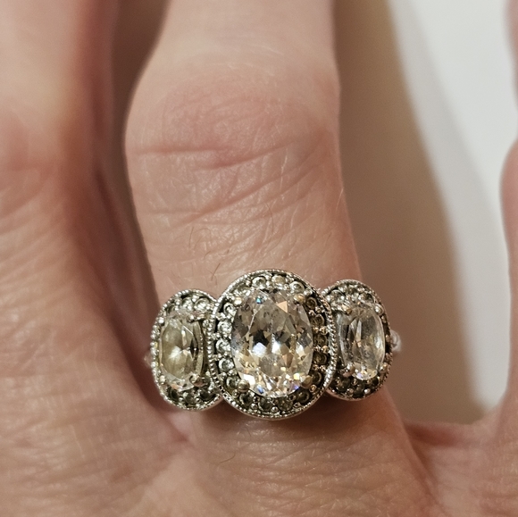 Tacori Diamonique Epiphany in Bloom Platinum Clad 925 Ring Size … - Picture 16 of 16